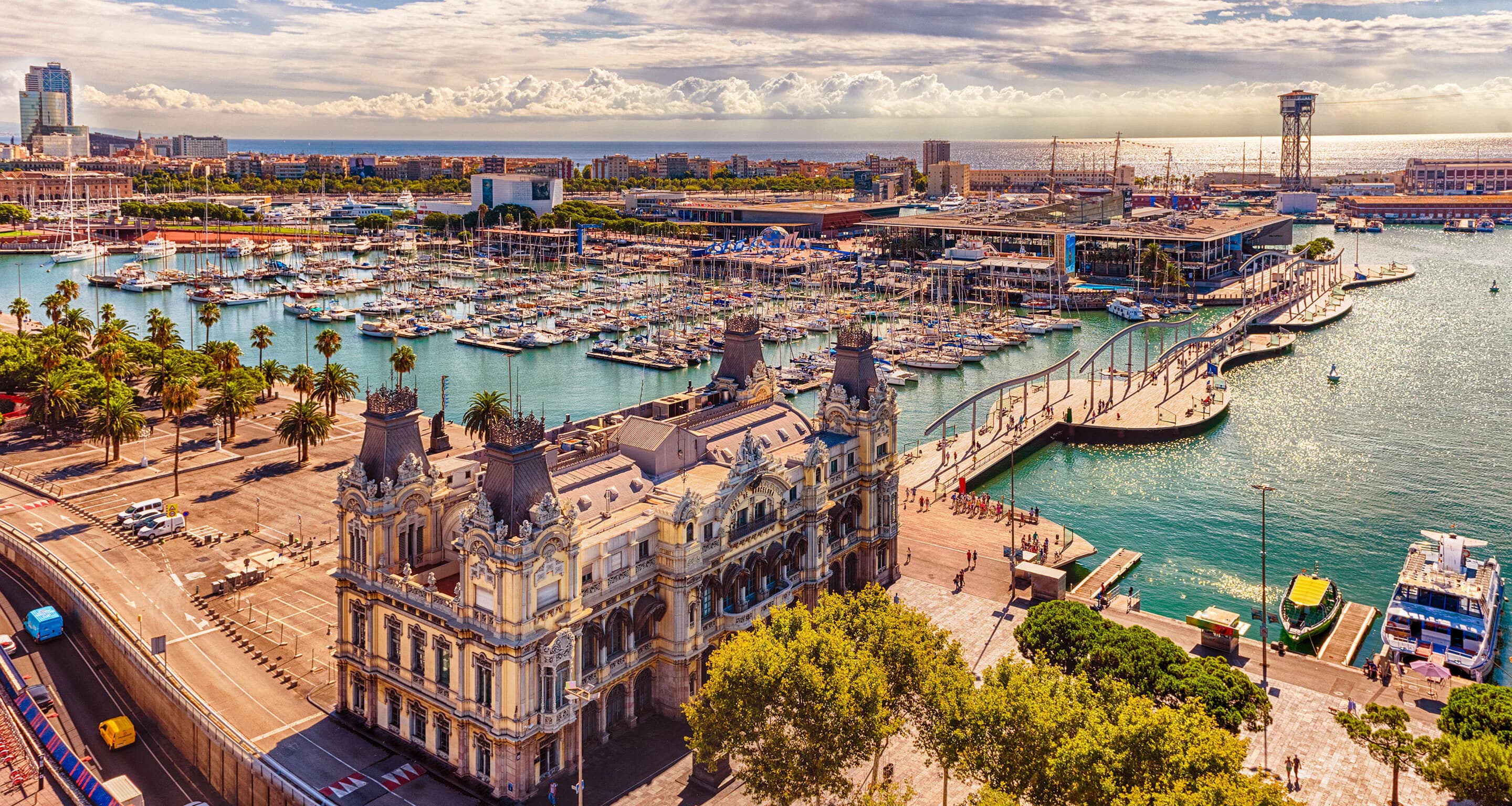 Crucero en el puerto de Barcelona
