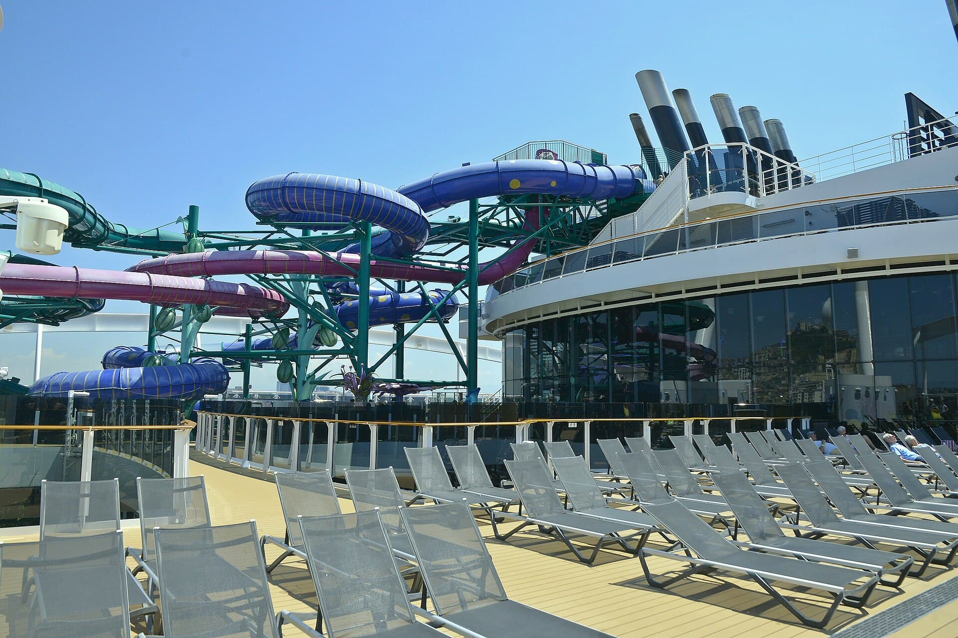 Barco MSC World Europa